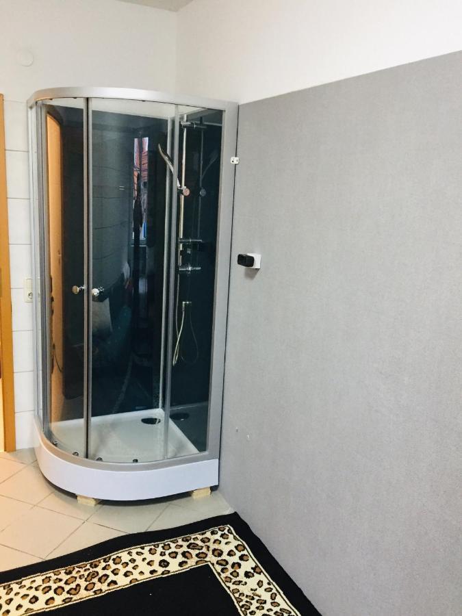 Gaestezimmer I Neo2 Apartment Staufenberg  Bagian luar foto